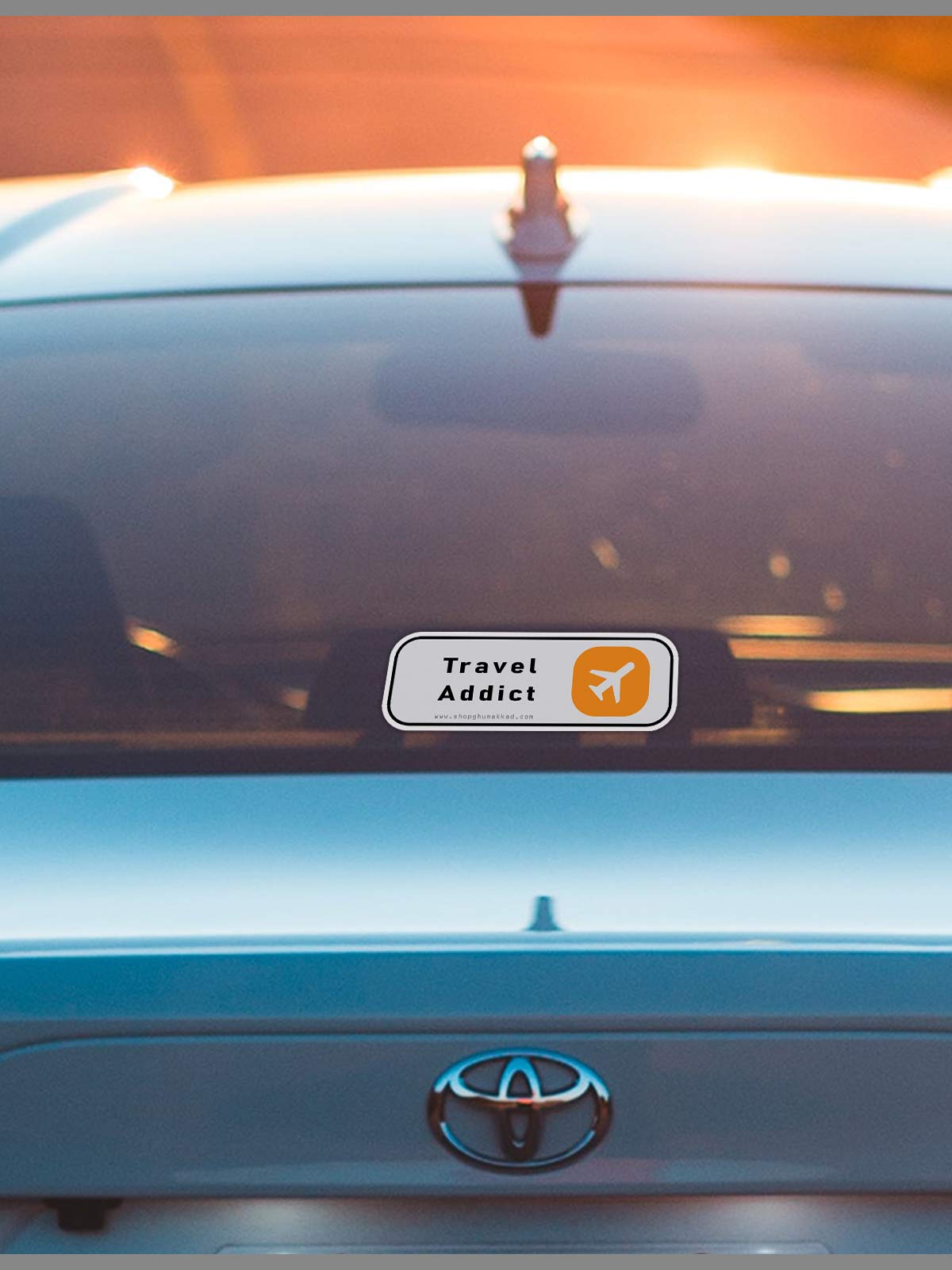 TravelAddict-laptop-sticker-car-sticker-Ghumakkad..